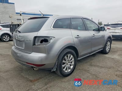 Trzecie zdjęcie samochodu z tyłu: 2011 MAZDA CX-7 VIN:JM3ER2BM4B0387170 - miniatura