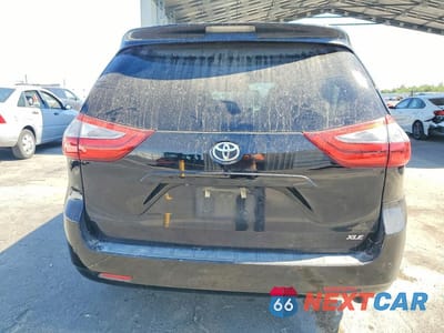 Zdjęcie 6 z 13 samochodu: 2016 TOYOTA SIENNA XLE 8-PASSENGER VIN:5TDYK3DC1GS749397 - miniatura