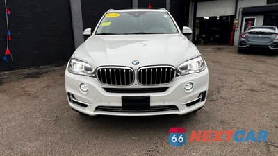Trzecie zdjęcie samochodu z tyłu: 2015 BMW X5 XDRIVE35I VIN:5UXKR0C50F0P16040 - miniatura