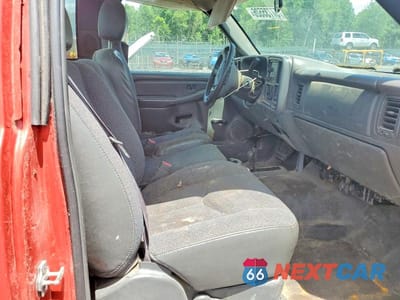 Zdjęcie 10 z 12 samochodu: 2005 GMC SIERRA K2500 HEAVY DUTY VIN:1GDHK24U95E195219 - miniatura