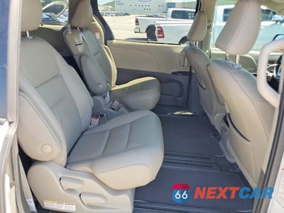Zdjęcie 11 z 13 samochodu: 2020 TOYOTA SIENNA XLE PREMIUM 8-PASSENGER VIN:5TDYZ3DC1LS084782 - miniatura