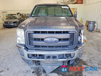 Piąte zdjęcie samochodu w środku: 2015 FORD F250 SUPER DUTY VIN:1FTBF2B60FEB38346 - miniatura