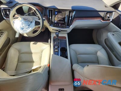Zdjęcie 8 z 13 samochodu: 2021 VOLVO S60 T6 MOMENTUM VIN:7JRA22TK7MG081987 - miniatura