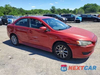 Czwarte zdjęcie samochodu z boku: 2016 MITSUBISHI LANCER ES VIN:JA32U2FU2GU001400 - miniatura