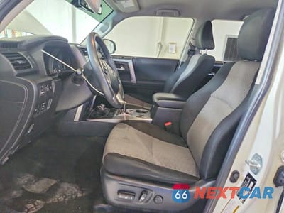 Zdjęcie 7 z 13 samochodu: 2020 TOYOTA 4RUNNER SR5 VIN:JTEBU5JR3L5802360 - miniatura