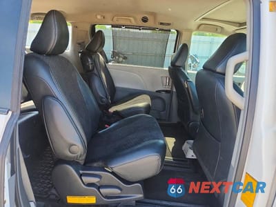 Zdjęcie 11 z 13 samochodu: 2011 TOYOTA SIENNA SPORT VIN:5TDXK3DC8BS147052 - miniatura