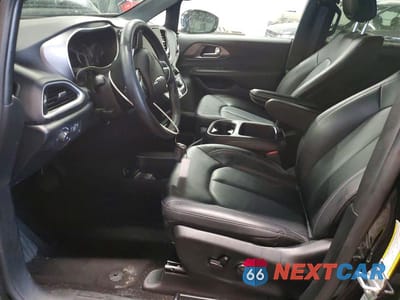 Zdjęcie 7 z 13 samochodu: 2025 CHRYSLER PACIFICA SELECT VIN:2C4RC1BG9SR551633 - miniatura