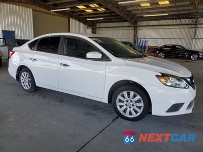 Czwarte zdjęcie samochodu z boku: 2017 NISSAN SENTRA S VIN:3N1AB7AP3HY225813 - miniatura
