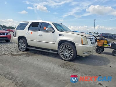 Czwarte zdjęcie samochodu z boku: 2008 CADILLAC ESCALADE LUXURY VIN:1GYFK63868R101411 - miniatura