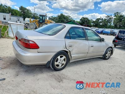 Trzecie zdjęcie samochodu z tyłu: 1998 HONDA ACCORD EX VIN:1HGCG5655WA183098 - miniatura