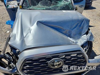 Zdjęcie 11 z 12 samochodu: 2022 TOYOTA TACOMA TRD OFF-ROAD VIN:3TMCZ5AN3NM496927 - miniatura