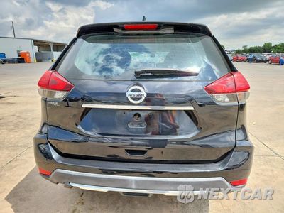 Zdjęcie 6 z 13 samochodu: 2017 NISSAN ROGUE S VIN:KNMAT2MT3HP616192 - miniatura