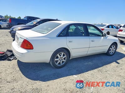 Trzecie zdjęcie samochodu z tyłu: 2002 TOYOTA AVALON XLS VIN:4T1BF28B22U253272 - miniatura