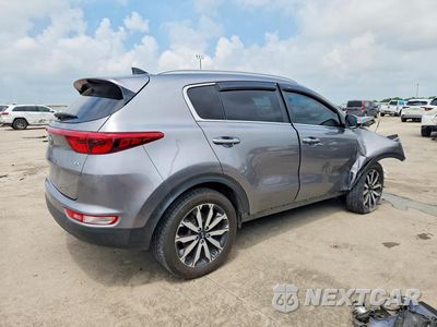 Trzecie zdjęcie samochodu z tyłu: 2017 KIA SPORTAGE EX VIN:KNDPNCACXH7162487 - miniatura