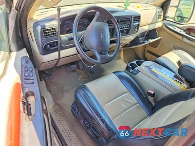 Zdjęcie 8 z 13 samochodu: 2005 FORD EXCURSION EDDIE BAUER VIN:1FMNU45S35EC42315 - miniatura