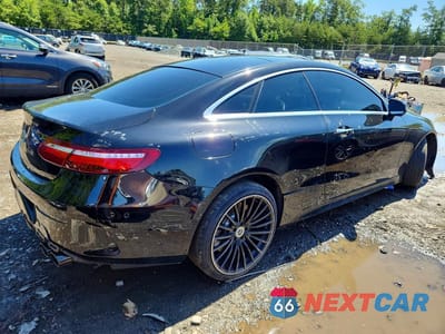 Trzecie zdjęcie samochodu z tyłu: 2018 MERCEDES-BENZ E 400 VIN:WDD1J6FB6JF011859 - miniatura