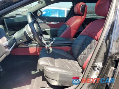 Zdjęcie 7 z 12 samochodu: 2024 BMW 740 I VIN:WBA23EH08RCS25938 - miniatura
