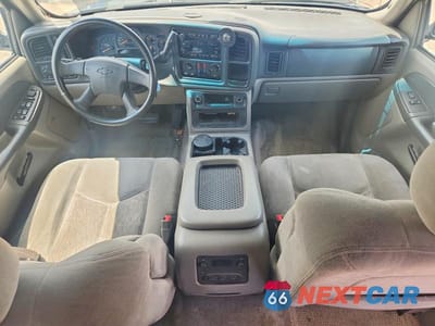 Zdjęcie 8 z 14 samochodu: 2003 CHEVROLET SUBURBAN K1500 VIN:3GNFK16Z93G342344 - miniatura