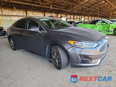 Czwarte zdjęcie samochodu z boku: 2019 FORD FUSION SEL VIN:3FA6P0CD1KR234287 - miniatura