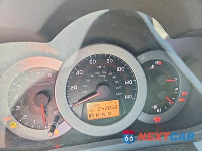 Zdjęcie 9 z 13 samochodu: 2008 TOYOTA RAV 4 VIN:JTMBD35V685204562 - miniatura