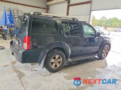 Trzecie zdjęcie samochodu z tyłu: 2005 NISSAN PATHFINDER XE VIN:5N1AR18U25C773898 - miniatura