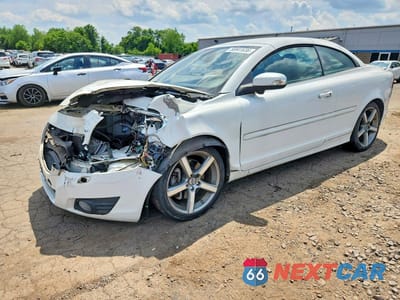 2011 VOLVO C70 T5 YV1672MC8BJ117239 - główne zdjęcie licytacji z USA - miniatura