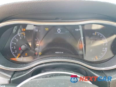 Zdjęcie 9 z 13 samochodu: 2016 JEEP GRAND CHEROKEE LIMITED VIN:1C4RJFBG6GC357435 - miniatura