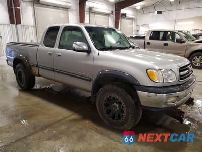 Czwarte zdjęcie samochodu z boku: 2001 TOYOTA TUNDRA SR5 VIN:5TBBT44131S198316 - miniatura