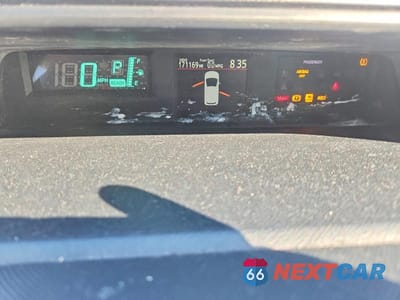 Zdjęcie 9 z 12 samochodu: 2012 TOYOTA PRIUS C ONE VIN:JTDKDTB31C1014204 - miniatura