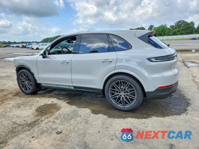 Drugie zdjęcie samochodu z przodu: 2025 PORSCHE CAYENNE VIN:WP1AA2AY7SDA07040 - miniatura