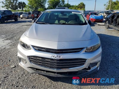 Piąte zdjęcie samochodu w środku: 2018 CHEVROLET MALIBU LS VIN:1G1ZB5ST7JF288161 - miniatura