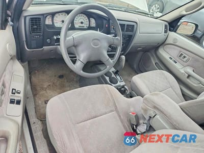 Zdjęcie 8 z 12 samochodu: 2004 TOYOTA TACOMA XTRACAB VIN:5TEVL52N54Z309231 - miniatura