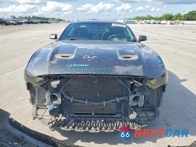 Piąte zdjęcie samochodu w środku: 2019 FORD MUSTANG VIN:1FA6P8TH1K5203190 - miniatura