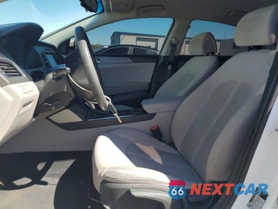 Zdjęcie 7 z 12 samochodu: 2017 HYUNDAI SONATA SE VIN:5NPE24AF3HH470242 - miniatura