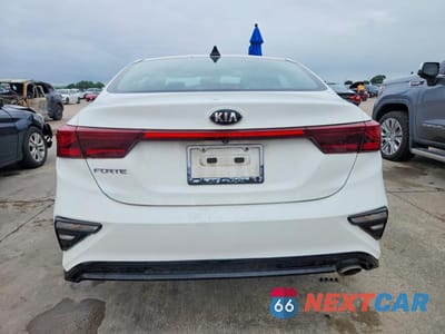 Zdjęcie 6 z 12 samochodu: 2019 KIA FORTE LXS VIN:3KPF24AD0KE111736 - miniatura