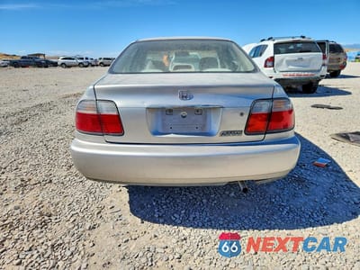 Zdjęcie 6 z 12 samochodu: 1997 HONDA ACCORD SE VIN:1HGCD5602VA159708 - miniatura