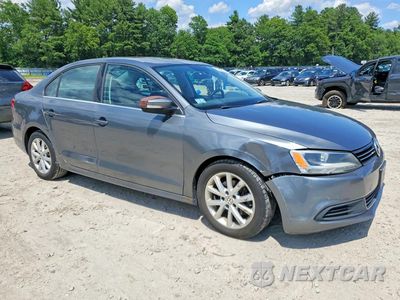 Czwarte zdjęcie samochodu z boku: 2014 VOLKSWAGEN JETTA SE VIN:3VWD17AJ8EM442346 - miniatura