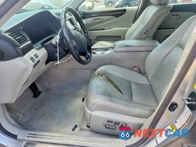 Zdjęcie 7 z 13 samochodu: 2010 LEXUS LS 460 VIN:JTHCL5EF2A5008098 - miniatura