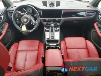 Zdjęcie 8 z 13 samochodu: 2025 PORSCHE MACAN S VIN:WP1AG2A56SLB40186 - miniatura