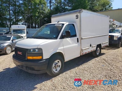 2020 GMC SAVANA BOX TRUCK 1GD07RFP0L1180045 - główne zdjęcie licytacji z USA - miniatura