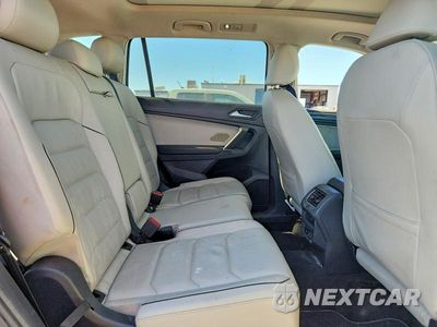 Zdjęcie 10 z 12 samochodu: 2018 VOLKSWAGEN TIGUAN SEL PREMIUM VIN:3VV4B7AX0JM181388 - miniatura