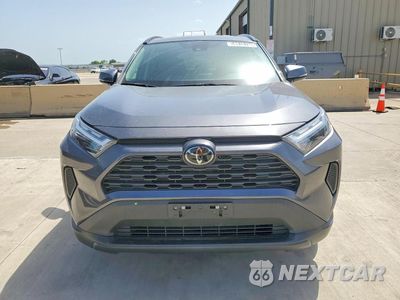 Piąte zdjęcie samochodu w środku: 2024 TOYOTA RAV4 XLE VIN:2T3P1RFV2RC425507 - miniatura