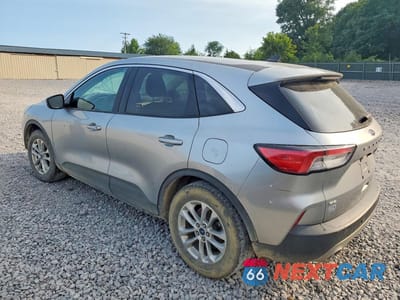 Drugie zdjęcie samochodu z przodu: 2021 FORD ESCAPE SE VIN:1FMCU0G62MUB25765 - miniatura