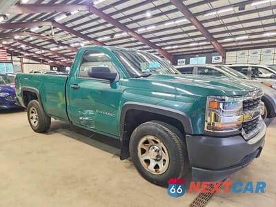 Czwarte zdjęcie samochodu z boku: 2017 CHEVROLET SILVERADO C1500 VIN:1GCNCNEC0HZ183629 - miniatura