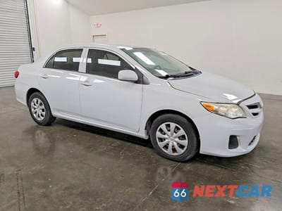 Czwarte zdjęcie samochodu z boku: 2013 TOYOTA COROLLA L VIN:5YFBU4EE0DP133054 - miniatura