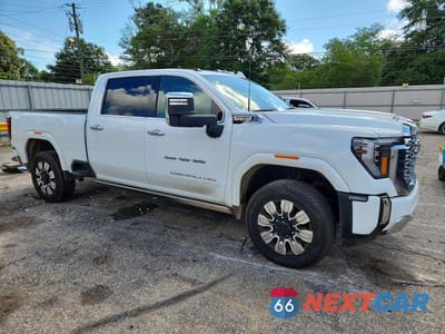 Czwarte zdjęcie samochodu z boku: 2025 GMC SIERRA K2500 DENALI VIN:1GT4UREY1SF366624 - miniatura