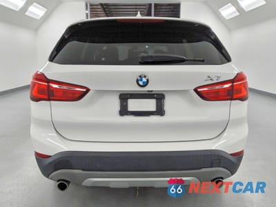 Zdjęcie 6 z 13 samochodu: 2018 BMW X1 XDRIVE28I VIN:WBXHT3C31J5L24535 - miniatura