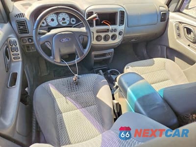 Zdjęcie 8 z 12 samochodu: 2004 FORD ESCAPE XLT VIN:1FMYU03104DA17712 - miniatura