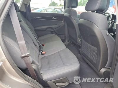 Zdjęcie 11 z 14 samochodu: 2016 KIA SORENTO LX VIN:5XYPG4A39GG076864 - miniatura