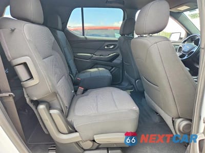 Zdjęcie 11 z 13 samochodu: 2022 CHEVROLET TRAVERSE LT VIN:1GNERGKW0NJ195256 - miniatura